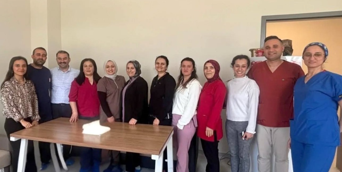 Altınözü Devlet Hastanesi’nde Ebeler Günü Coşkusu haber fotoğrafı