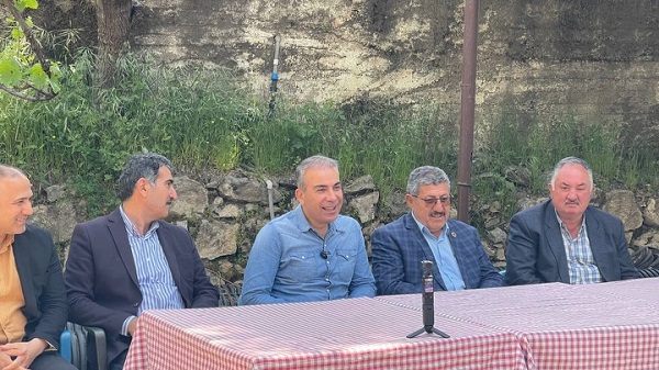 Başkan Çelik Halkın Sorunlarını Dinlemeye Devam Ediyor haber fotoğrafı