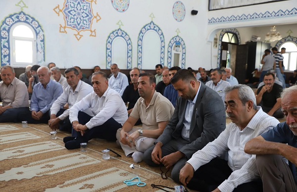 Başkan Sarı Sivrikavak Mahallesi’nde
