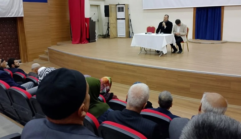 Hacı Adaylarına Bilgilendirme Semineri Düzenlendi