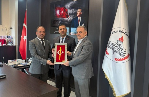 Memur-Sen’den İlçe Milli Eğitim Müdürü Güner’e Ziyaret haber fotoğrafı