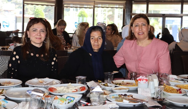 MHP KAÇEP’ten Anneler Günü’ne Özel Kahvaltı Programı haber fotoğrafı