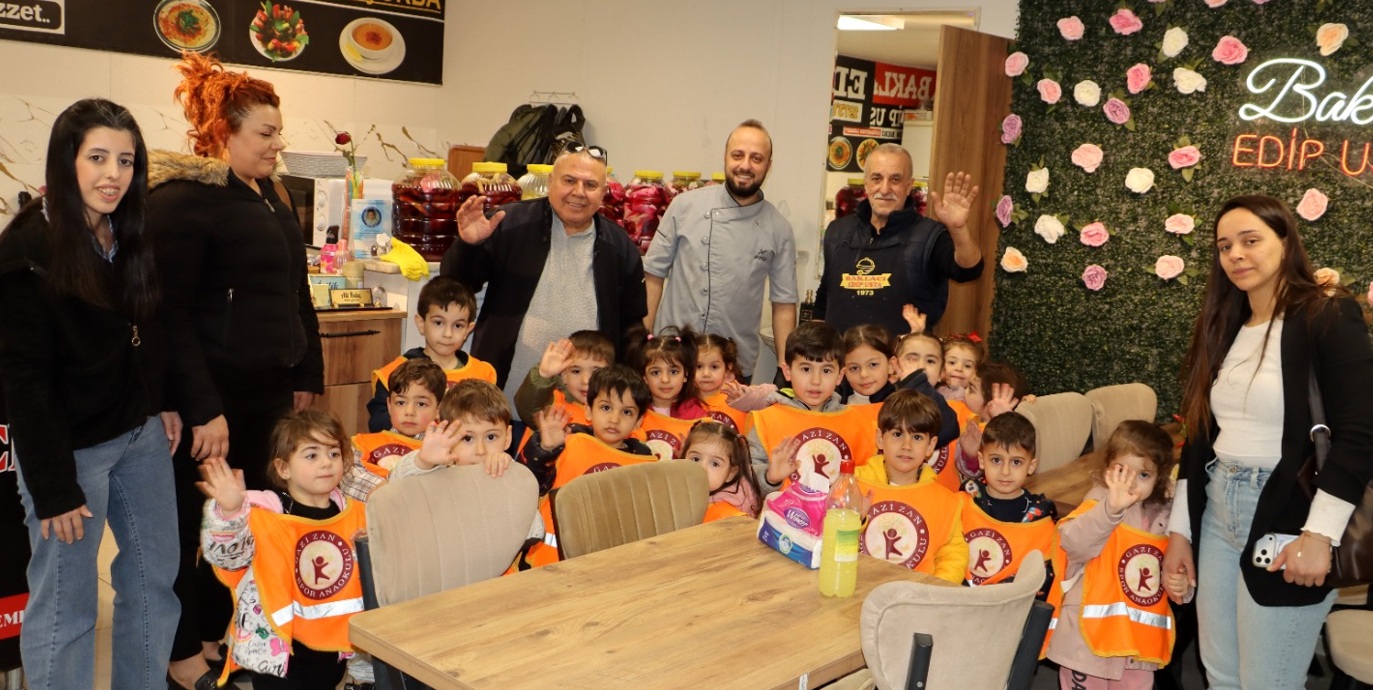 Minik Öğrencilerden Uzun Çarşı’da Anlamlı Kültür Gezisi