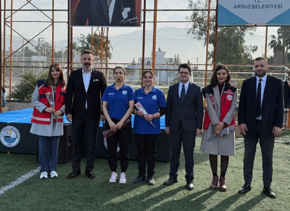 Pilates Ve Yoga Etkinliği Renkli Görüntülere Sahne Oldu