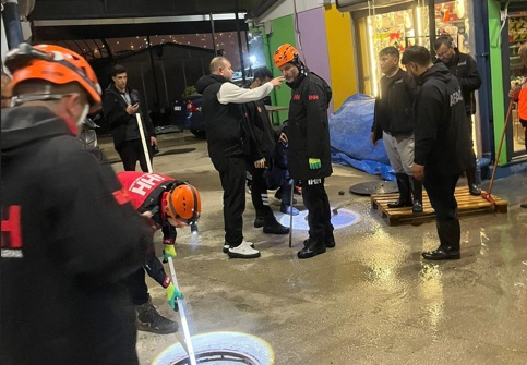 Uzun Çarşı’yı Bir An Olsun Yalnız Bırakmadı