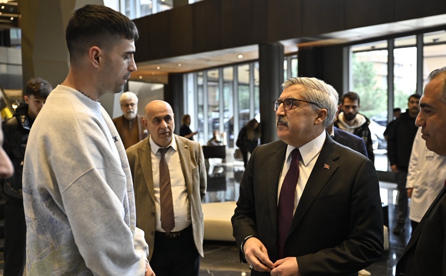 Yayman’dan Tatlıses’e geçmiş olsun ziyareti haber fotoğrafı